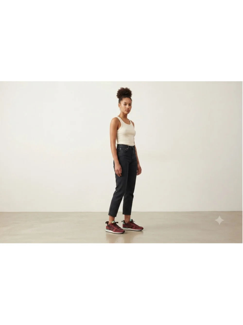 Rare Womens NIKE Internationalist Running Shoes Red 683967-201 Mid Top size 8